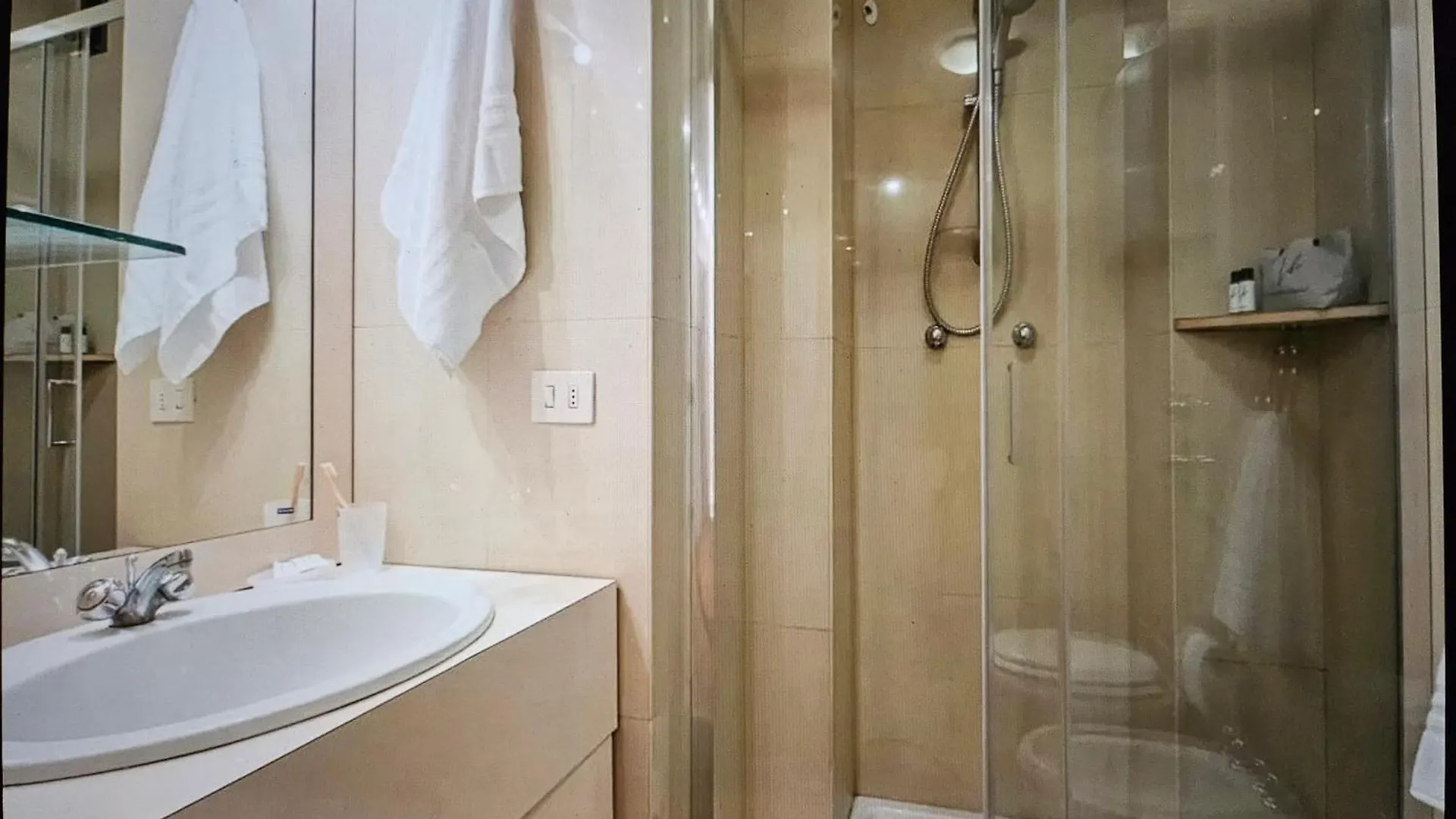 Two-Room Apartment San Babila Milan